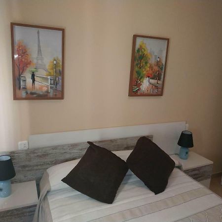 Apartmán Caciris Caces Exteriér fotografie