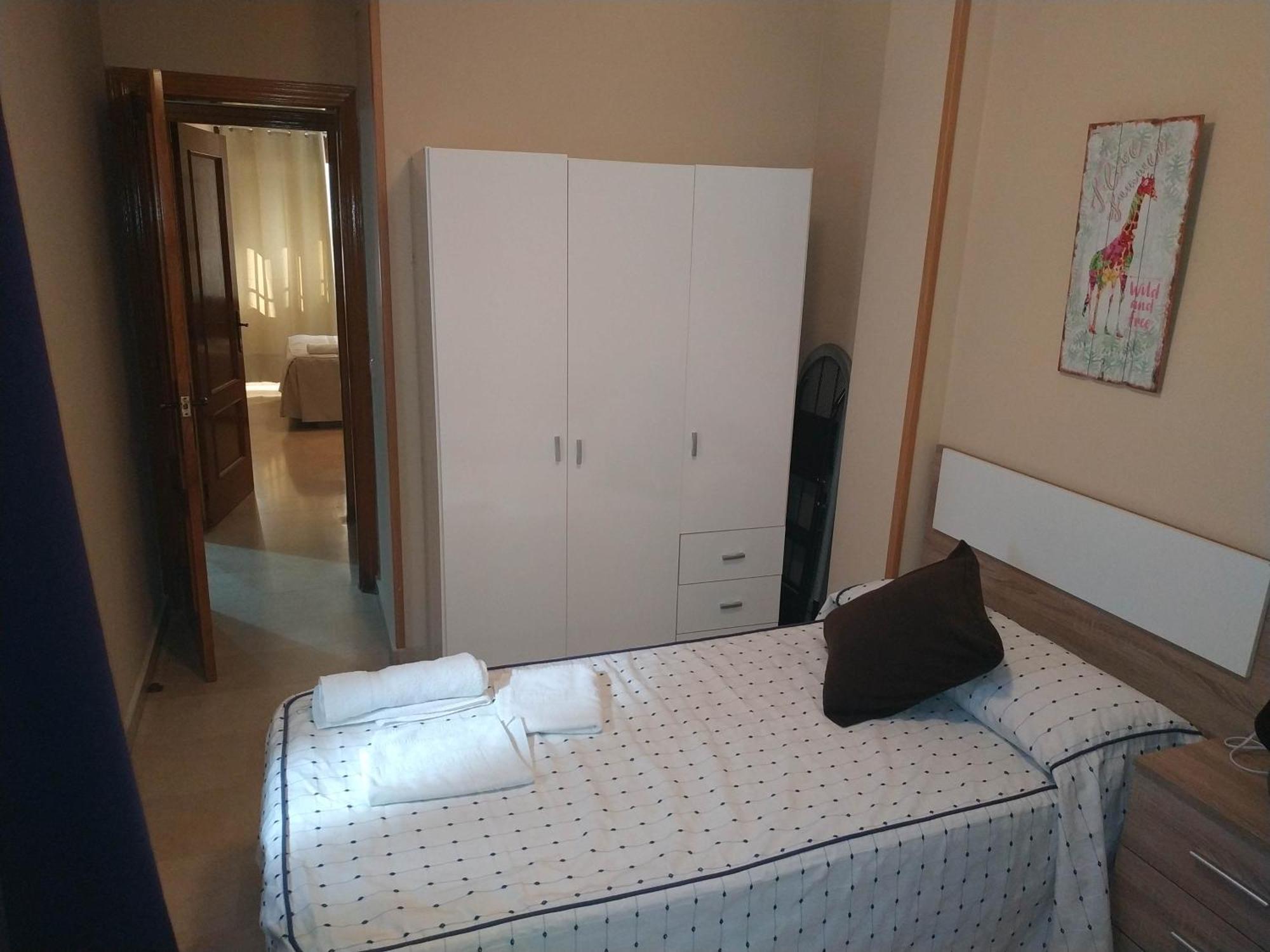 Apartmán Caciris Caces Exteriér fotografie